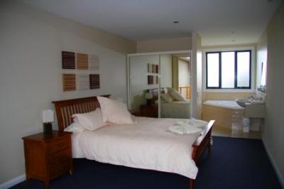 Ultimate Holiday Apartments - Kawana Tourism 2