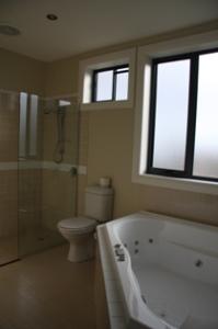 Ultimate Holiday Apartments - Kawana Tourism 4
