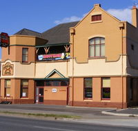 Cross Keys Hotel - Kawana Tourism