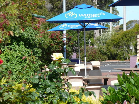 Mallacoota Hotel Motel - Kawana Tourism 7