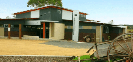 Swansea Backpacker Lodge - Kawana Tourism
