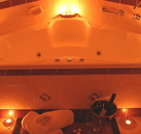 Anglesea Overboard Seaside Cottage - Kawana Tourism