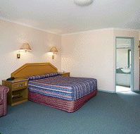 Thunderbird Motel - Kawana Tourism