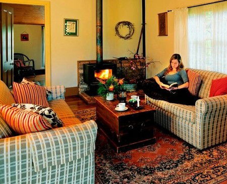 Cedar Creek Cottages - Kawana Tourism 3