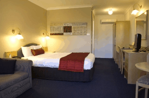 In Town Motor Inn - Kawana Tourism 1