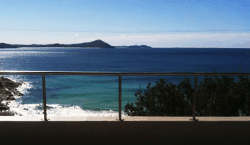Seal Rocks House - Kawana Tourism 4