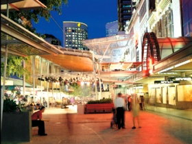 Queen Street Mall - Kawana Tourism 0