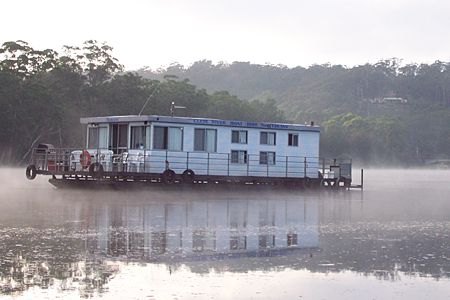 Clyde River Houseboats - Kawana Tourism 1