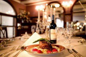 Titanic Theatre Restaurant - Kawana Tourism 3