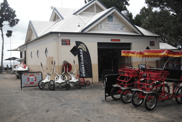 Aquavue Cafe Watersports - Kawana Tourism 3