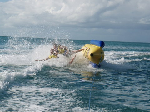 Aquavue Cafe Watersports - Kawana Tourism 9