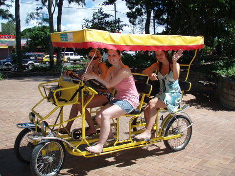 Aquavue Cafe Watersports - Kawana Tourism 10