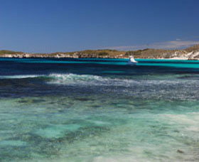 Little Salmon Bay - Kawana Tourism 0