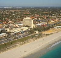Scarborough Beach - Kawana Tourism