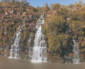King Cascade - Kawana Tourism 0
