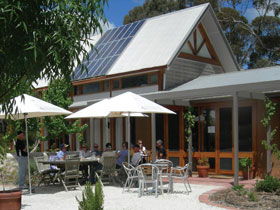 Lobethal Road Wines - Kawana Tourism 0