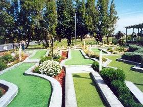 West Beach Mini Golf - Kawana Tourism 0