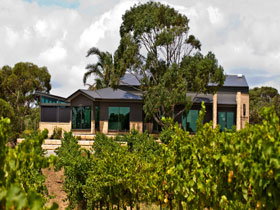 Delacolline Estate - Kawana Tourism 0