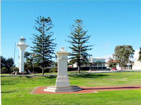 Historic Wallaroo Town Drive - Kawana Tourism 0