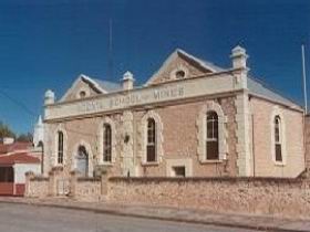 Local And Family History Resource Centre - Kawana Tourism 0