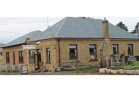 Jackson's Emporium - Kawana Tourism 0