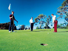 Freycinet Golf Course - Kawana Tourism 0