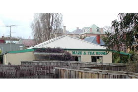 Richmond Maze And Tea Rooms - Kawana Tourism 0