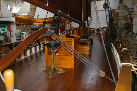 Bass & Flinders Centre - Kawana Tourism 1