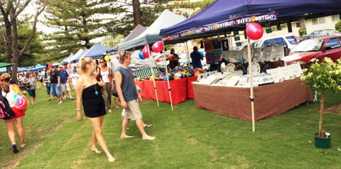 Broadbeach Beachfront Markets - Kawana Tourism 6