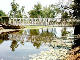 Hoods Lagoon - Kawana Tourism 0