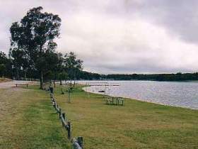 Storm King Dam - Kawana Tourism 0
