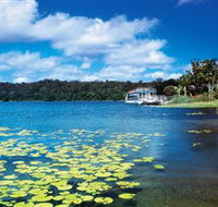 Lake Barrine Crater Lakes National Park - Kawana Tourism