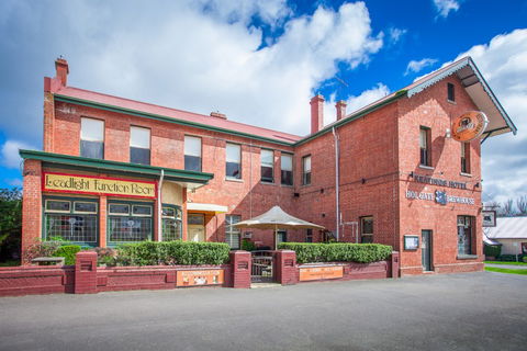 Holgate Brewhouse At Keatings Hotel - Kawana Tourism 0