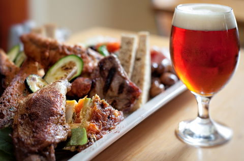 Holgate Brewhouse At Keatings Hotel - Kawana Tourism 3