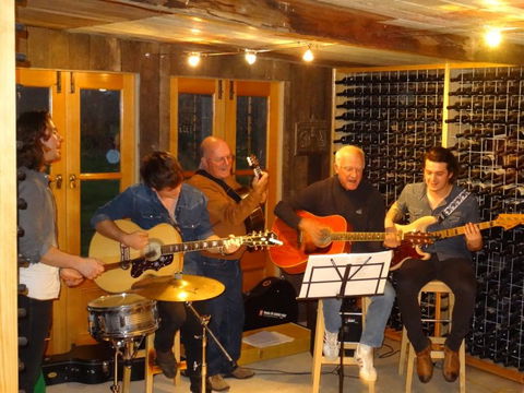 Munari Wines - Kawana Tourism 3