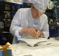 Lindt Maitre Chocolatier - Kawana Tourism