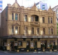 Crown Hotel - Kawana Tourism