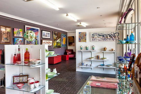 GIGS Art Gallery & Studios - Kawana Tourism 1