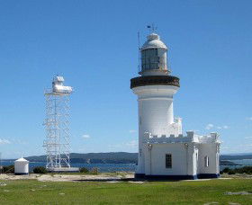 Point Perpendicular Lighthouse And Lookout - Kawana Tourism 0