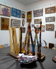 Laddie Timbery Aboriginal Art And Crafts - Kawana Tourism 0