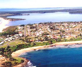Oceans Mirror Gifts - Kawana Tourism 0