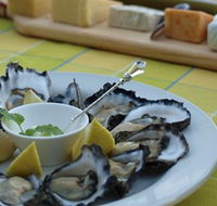 Oyster Shed on Wray Street - Kawana Tourism