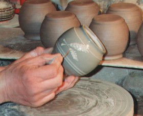 Nulladolla Pottery Group - Kawana Tourism 0