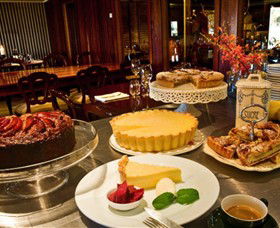 Jones Winery & Vineyard Cafe - Kawana Tourism 5