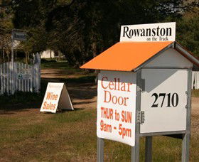 Rowanston On The Track Winery & Bed And Breakfast - Kawana Tourism 0