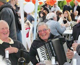 Politini Wines - Kawana Tourism 0
