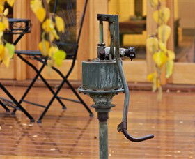 Politini Wines - Kawana Tourism 3
