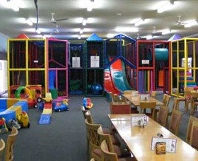 Jumbos Jungle Playhouse And Cafe - Kawana Tourism 1