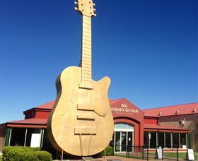 Big Golden Guitar Tourist Centre - Kawana Tourism 1