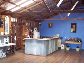 Pyramids Road Wines - Kawana Tourism 1